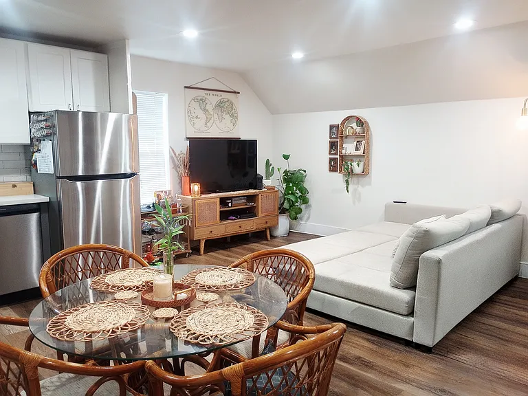 228 Pelly Ave N #101 — Photo 10