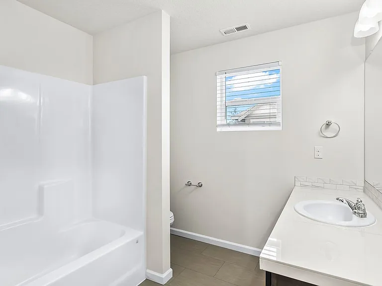 20519 SE Cameron Ave — Photo 13