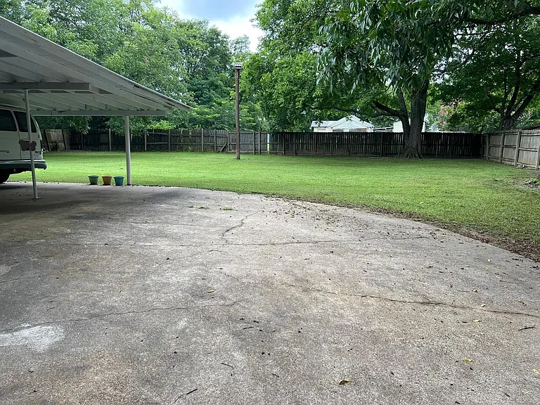 902 S Kaufman St — Photo 22