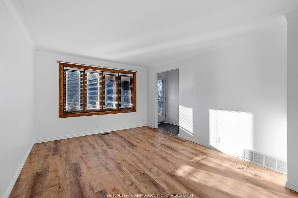 3 bed, $2,500 — Photo 4