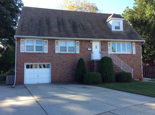 9 Millo Ct, Little Ferry, NJ 07643