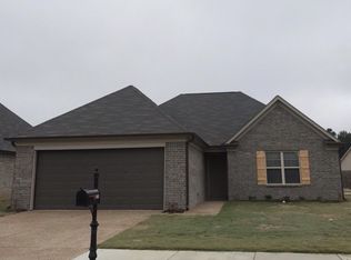 1068 E Darren Cir, Unincorporated, TN 38018