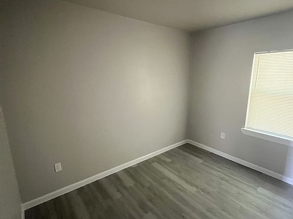 3rd image of 201 W Green Ave #11361666
