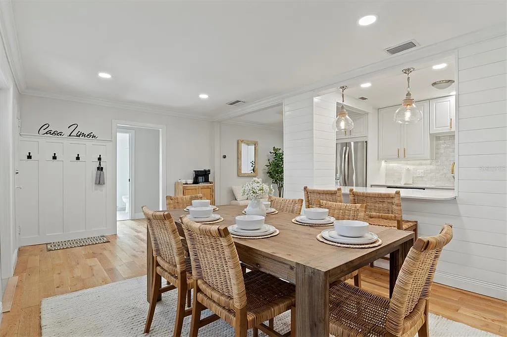 4 bed, 2.0 bath, 1550 sqft, $9,900 — Photo 4