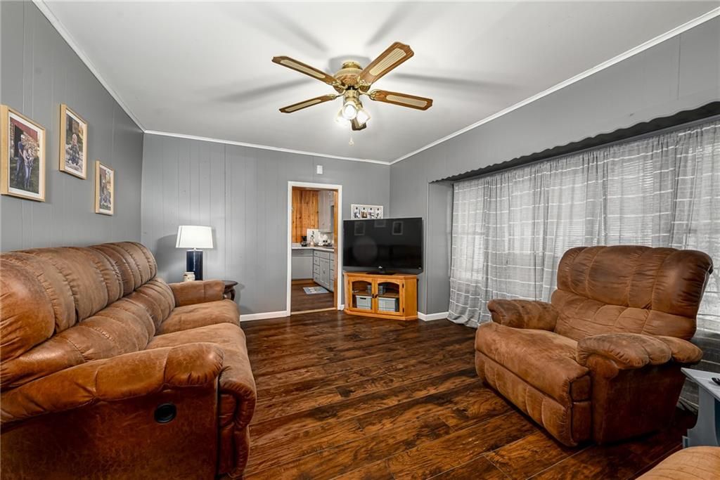 237 Allcutt Ave, Bonner Springs, KS - View 4