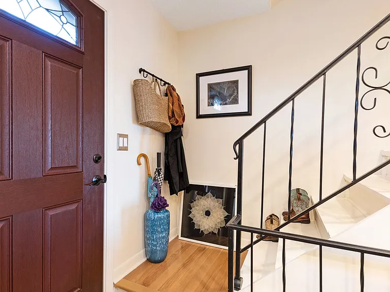 308 Twykingham Pl — Photo 16