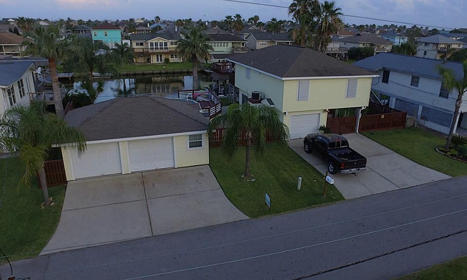 1st image of 122 Tarpon St