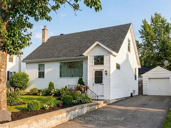 24 Neebig Ave, Manitouwadge, ON P0T 2C0