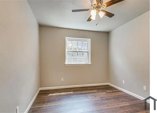 11001 N Blackwelder Ave — Photo 15
