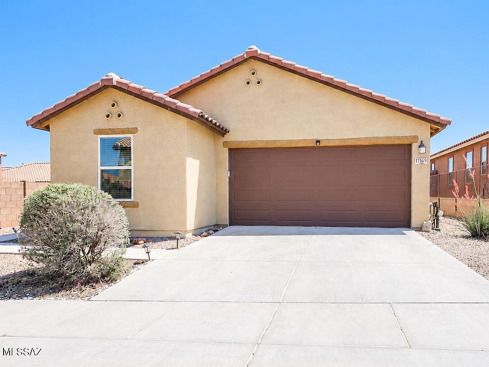 1st image of 17169 S Emerald Vista Dr