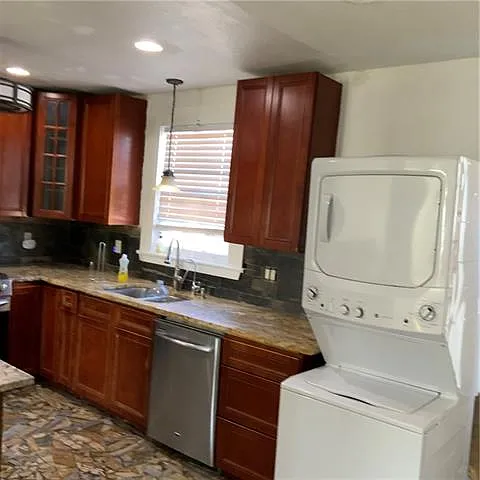 2 bed, 1.0 bath, 1200 sqft, $1,650 — Photo 3