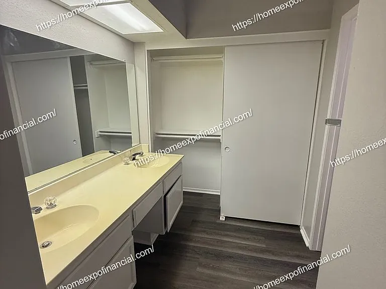 24612 Freeport Dr — Photo 16
