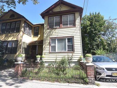 2231 E 18th St, Brooklyn, NY, 11229