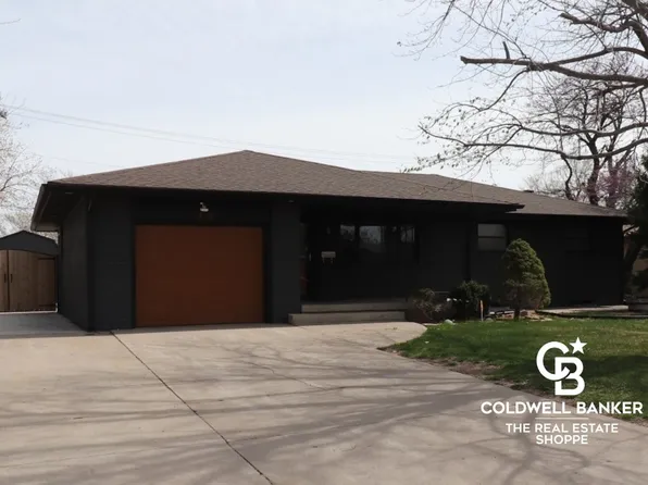 1710 Old Manor Rd, Garden City, KS 67846