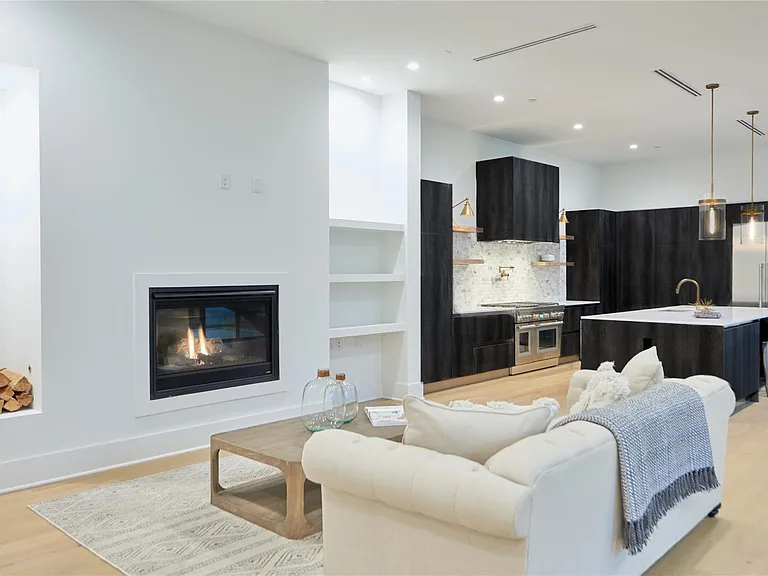 8926 Croes Dr — Photo 13