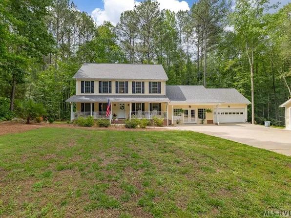 261 Old Blacksmith Rd, Bracey, VA 23919