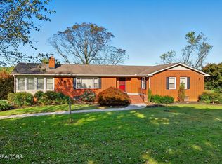 1021 Graves Rd, Strawberry Plains, TN 37871