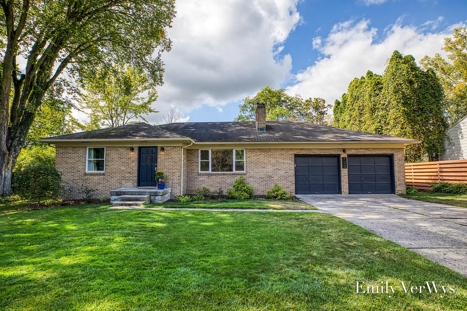 133 Rexford Dr SE photo 1