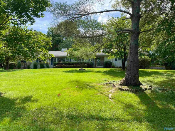 719 5th Ave, Fayetteville, TN 37334