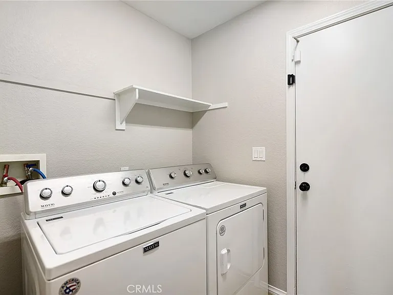 25349 Silverwood Ln — Photo 37