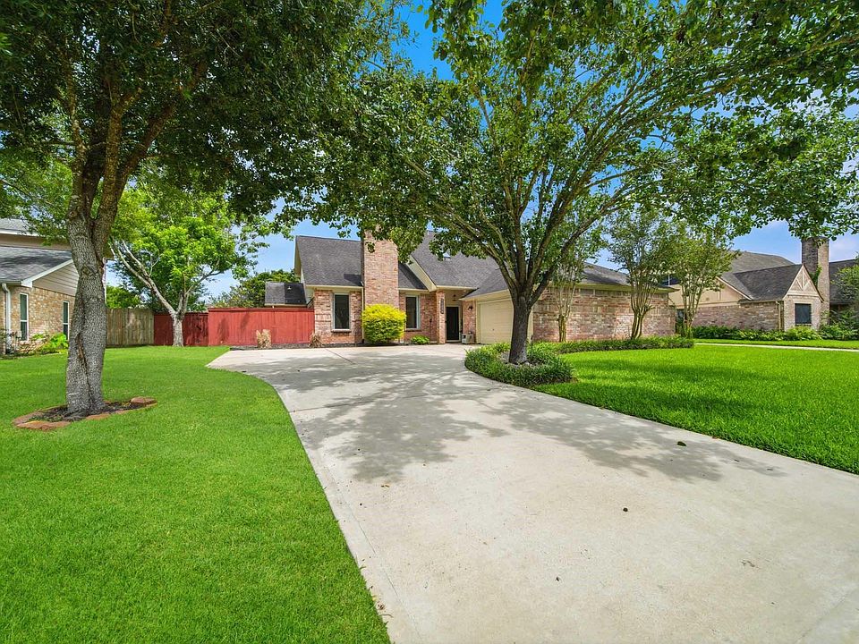 1st image of 3815 W Valley Dr