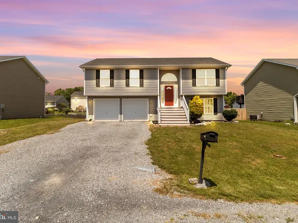 71 Job Rd, Inwood, WV 25428