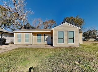 5939 Belcrest St, Houston, TX 77033