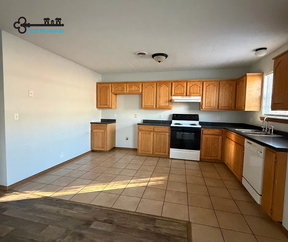 2 bed, $800 — Photo 4