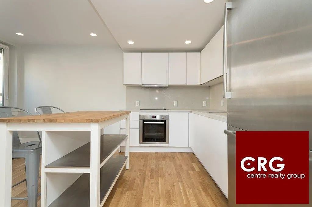 3 bed, 2.0 bath, 844 sqft, $4,600 — Photo 2