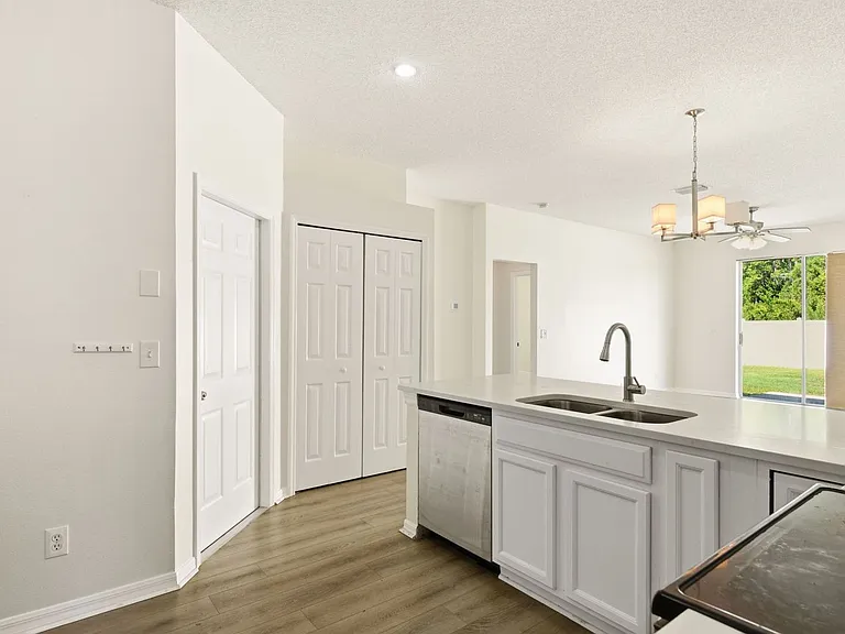 10301 Beneva Dr — Photo 12