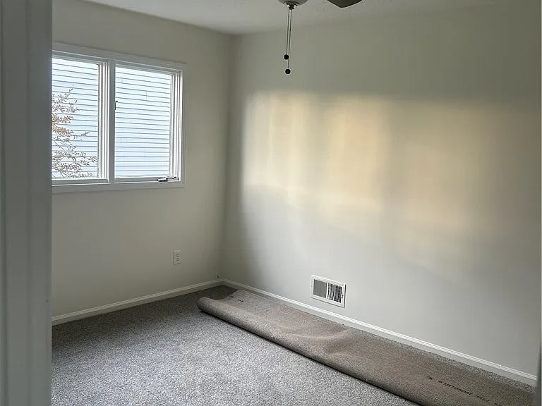 694 Broadway — Photo 15