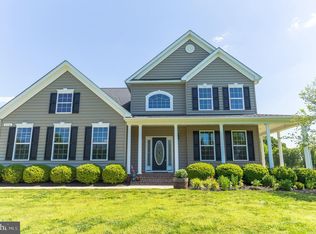 376 E Bay Front Rd, Deale, MD 20751