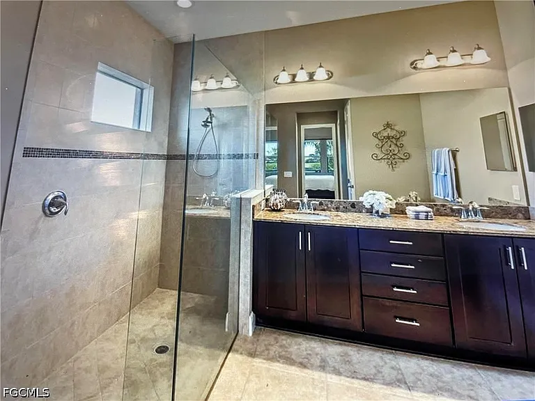 12690 Fairington Way — Photo 15
