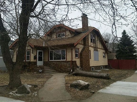 5th image of 3900 Emerson Ave N