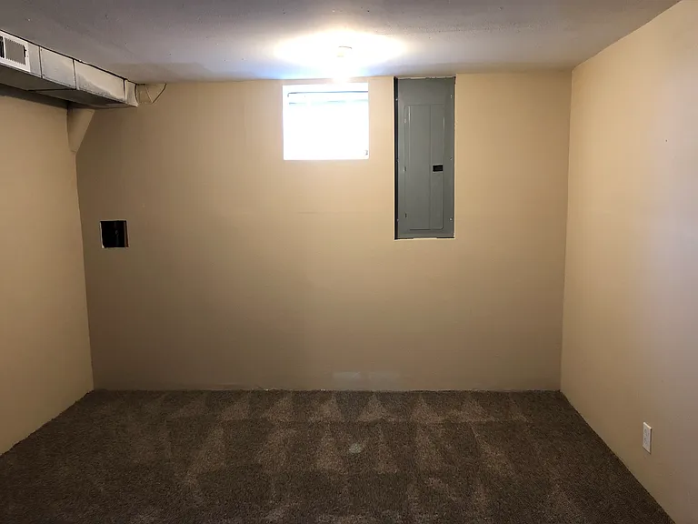 1408 Walnut St — Photo 12