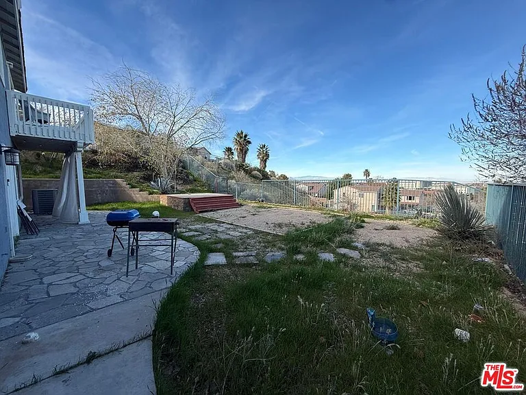 719 W Avenue Q10 — Photo 5