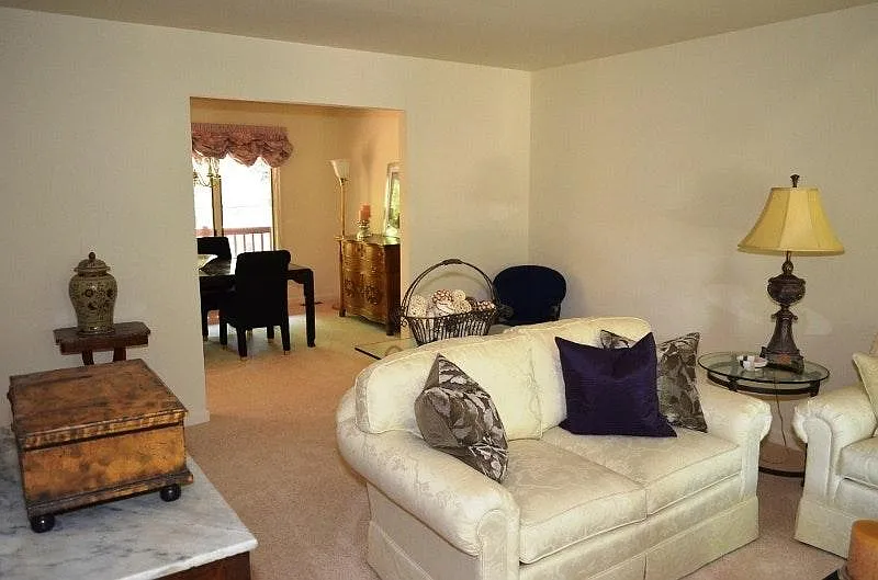 2 bed, 2.5 bath, 1716 sqft, $3,025 — Photo 4