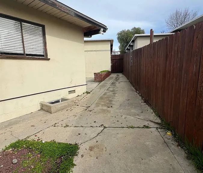 502 Ferro Ln #502 — Photo 12