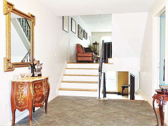 5th image of 15-52 208th St