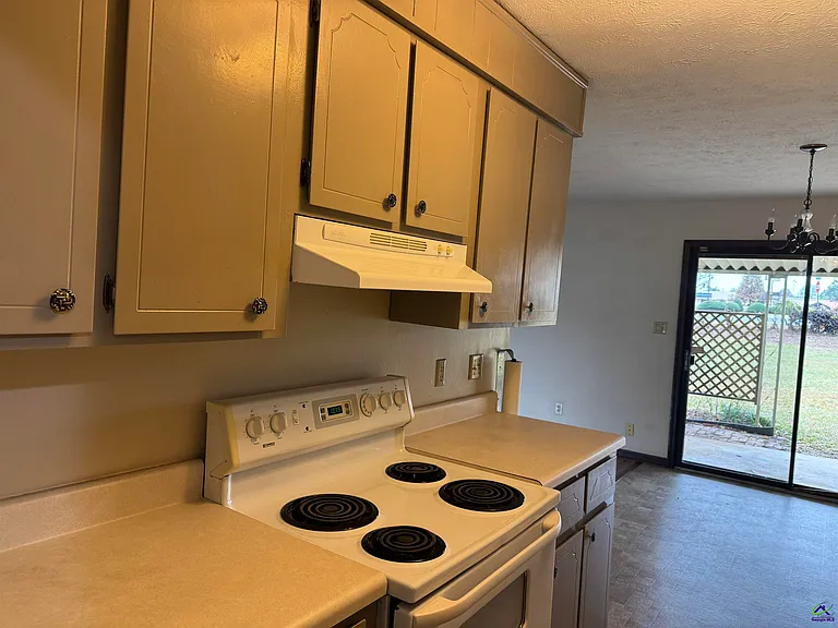 108 Renoir Ln — Photo 9