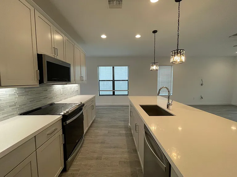 4337 Arcturus Ln — Photo 36