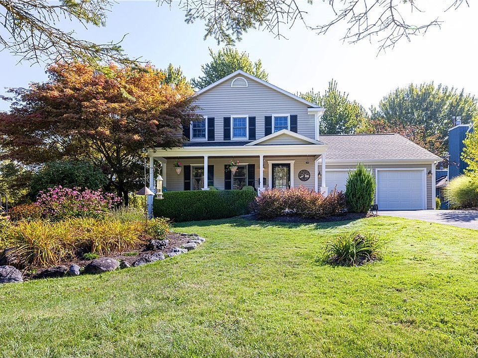 1st image of 18 Goodspeed Pl
