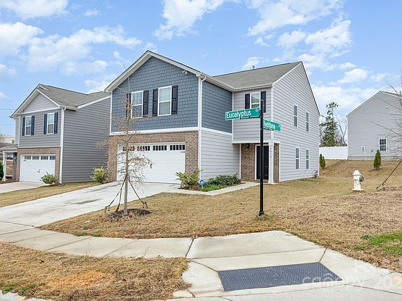 2nd image of 4019 Eucalyptus Dr