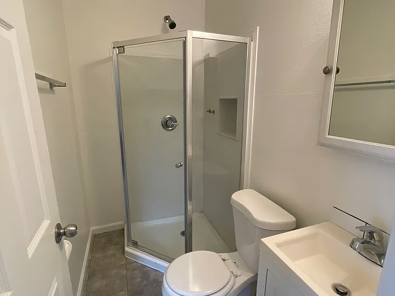 820 Athens Ave #C — Photo 5