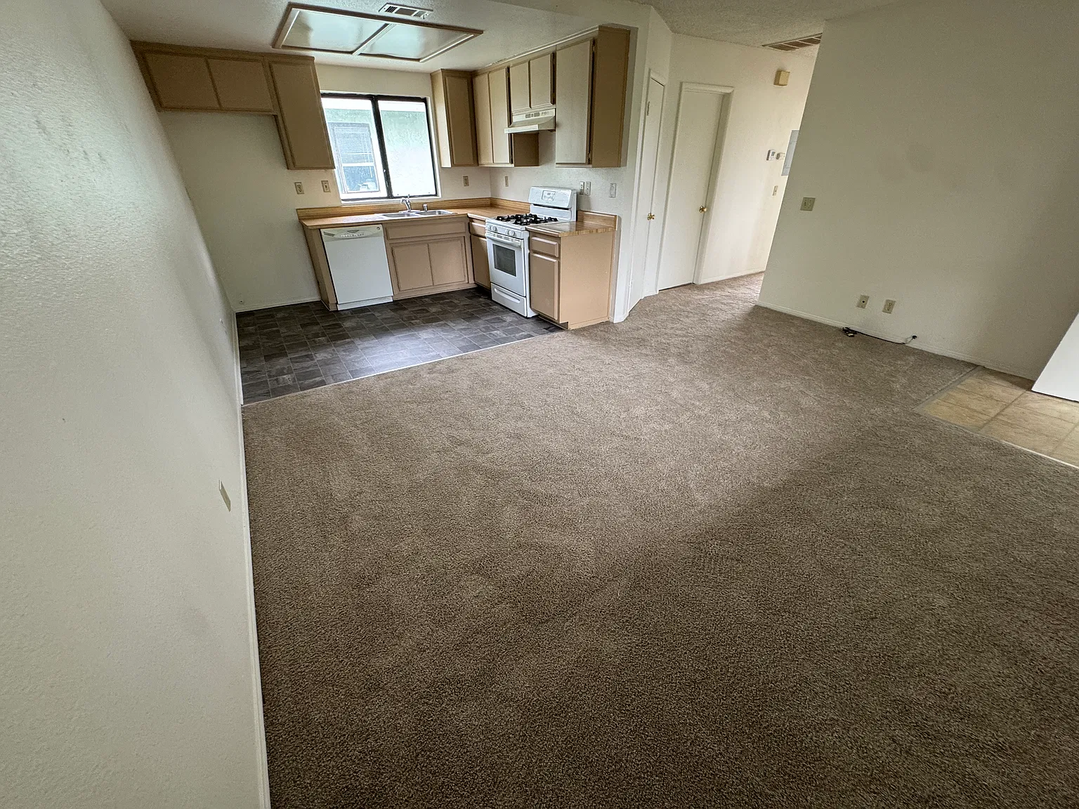2 bed, 795 sqft, $1,450 — Photo 4