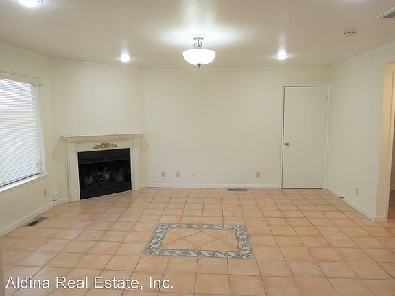 3rd image of 248 Green Meadow Dr APT C