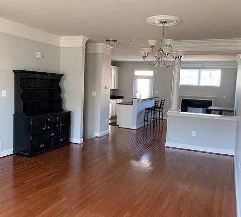 3rd image of 612 S Cherry Grove Ave