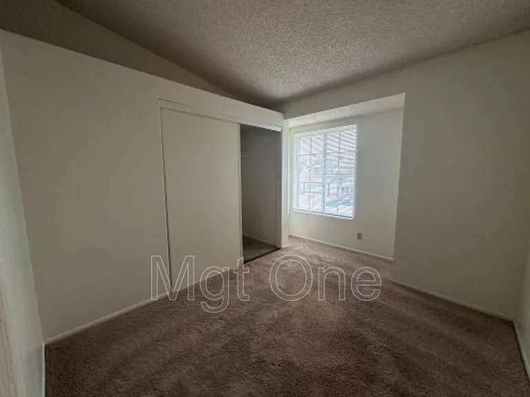 23575 Parkland Ave — Photo 10