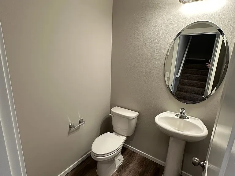 5032 Evie St SE — Photo 6