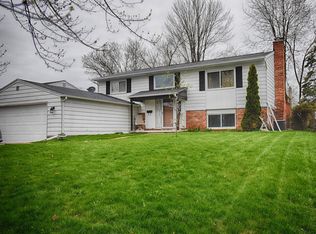 2703 Groesbeck Ave, Lansing, MI 48912